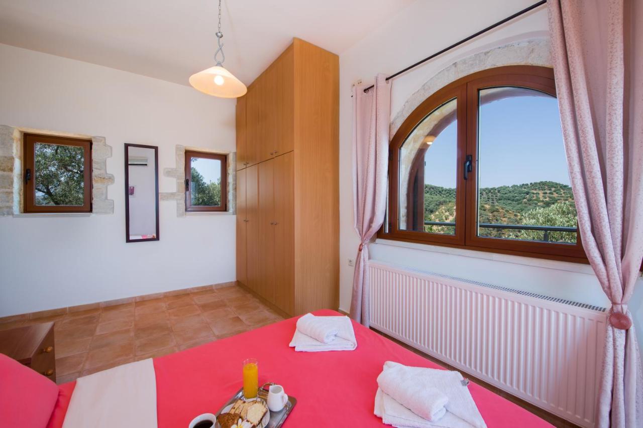 Villa Kourouni Σταλός Εξωτερικό φωτογραφία