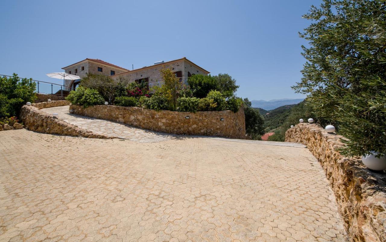 Villa Kourouni Σταλός Εξωτερικό φωτογραφία