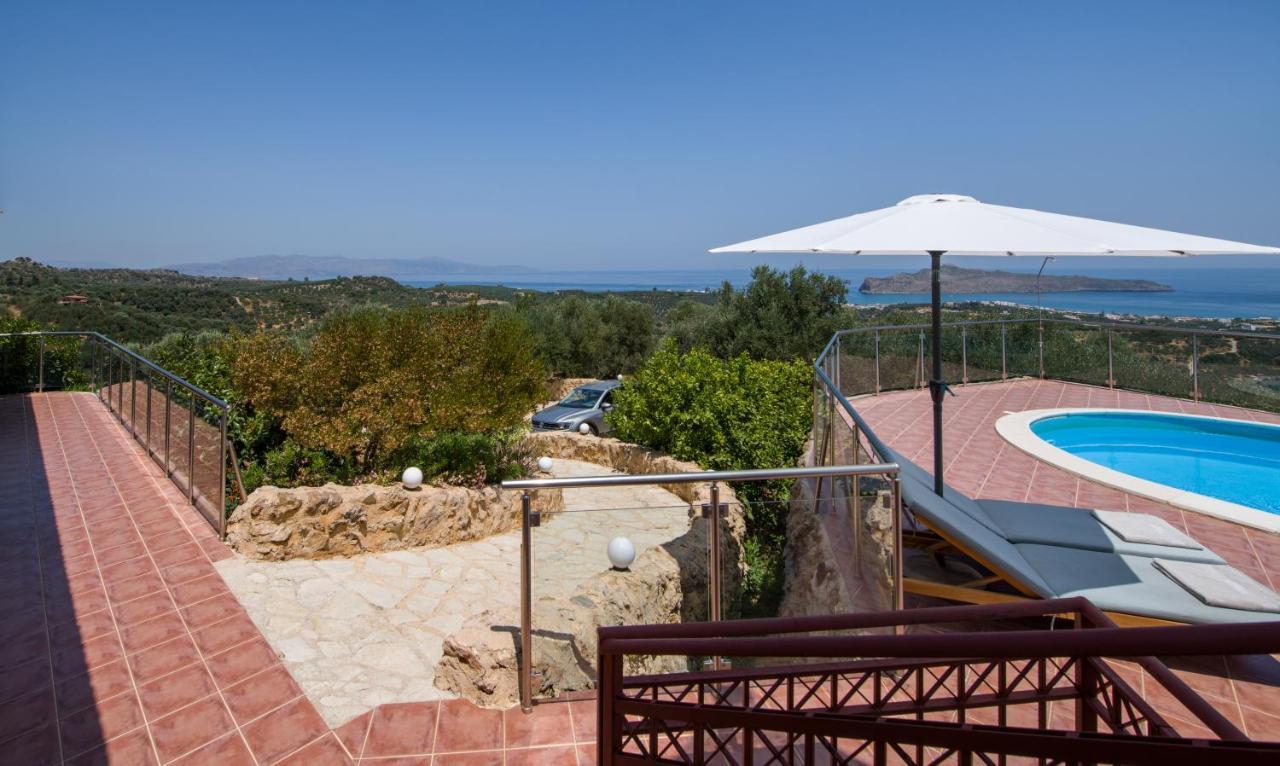 Villa Kourouni Σταλός Εξωτερικό φωτογραφία