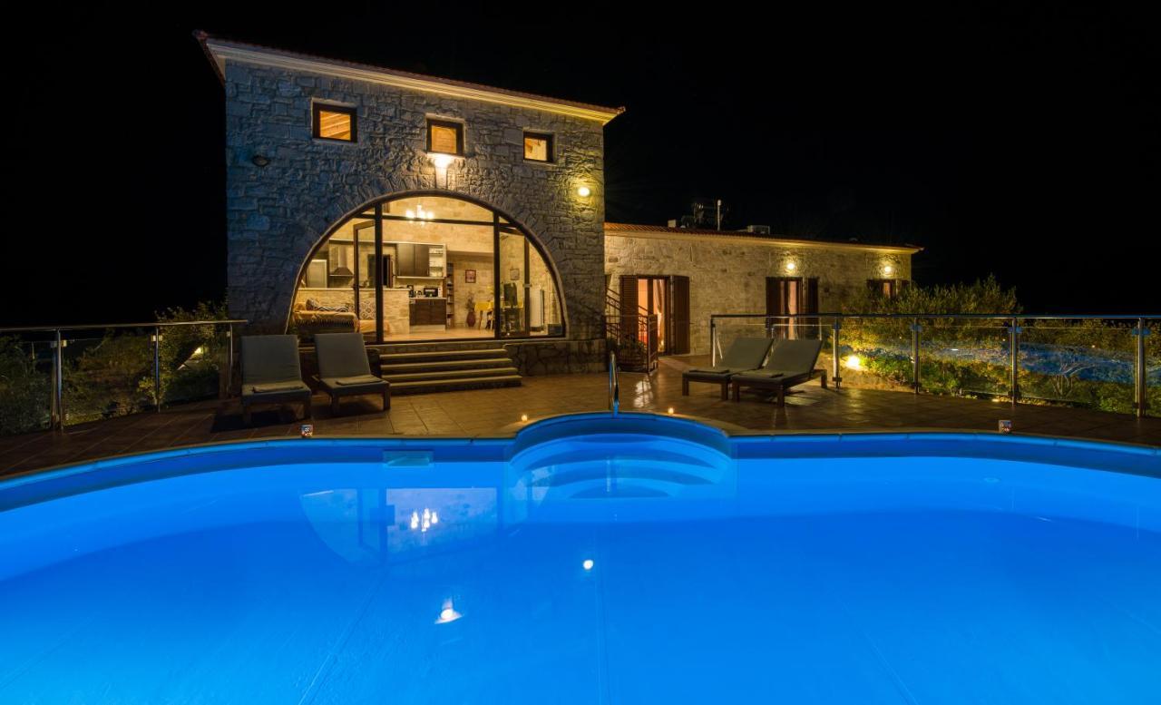 Villa Kourouni Σταλός Εξωτερικό φωτογραφία