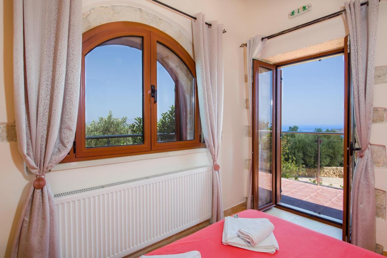Villa Kourouni Σταλός Εξωτερικό φωτογραφία